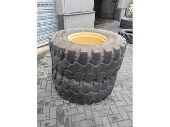 Pneus et jantes pour Engins de chantier Goodyear 500/70-R24 IND (19.5LR24) - Tyre/Reifen/Band: photos 1
