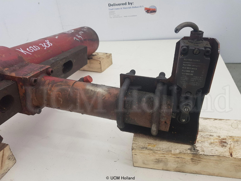 Vérin hydraulique pour Grue Liebherr Liebherr LTM 1060 counterweight cylinder: photos 3