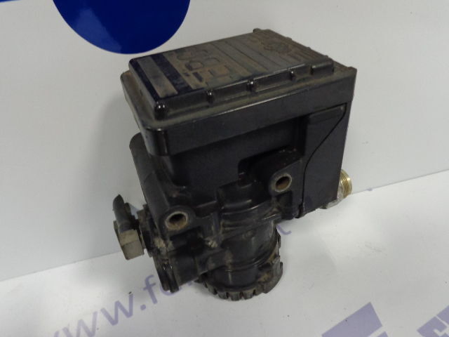 Pièces de frein pour Camion MAN pressure regulating valve: photos 3
