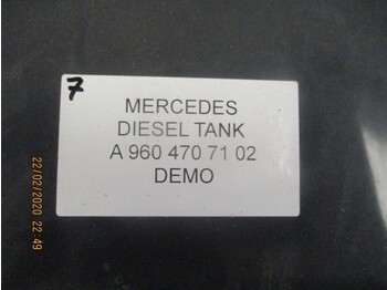 Réservoir de carburant pour Camion Mercedes-Benz A 960 470 71 02 BRANDSTOFTANK NIEUW!: photos 2