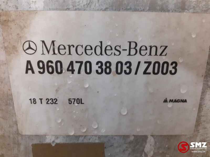 Réservoir de carburant pour Camion Mercedes-Benz Occ brandstoftank 570L Mercedes: photos 5
