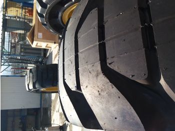 Pneu pour Chargeuse sur pneus neuf New ECOMEGA SOLID: photos 1