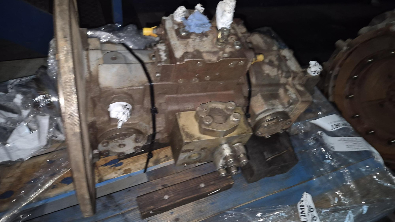 Pompe hydraulique BOMBA LIEBHERR LPVD107