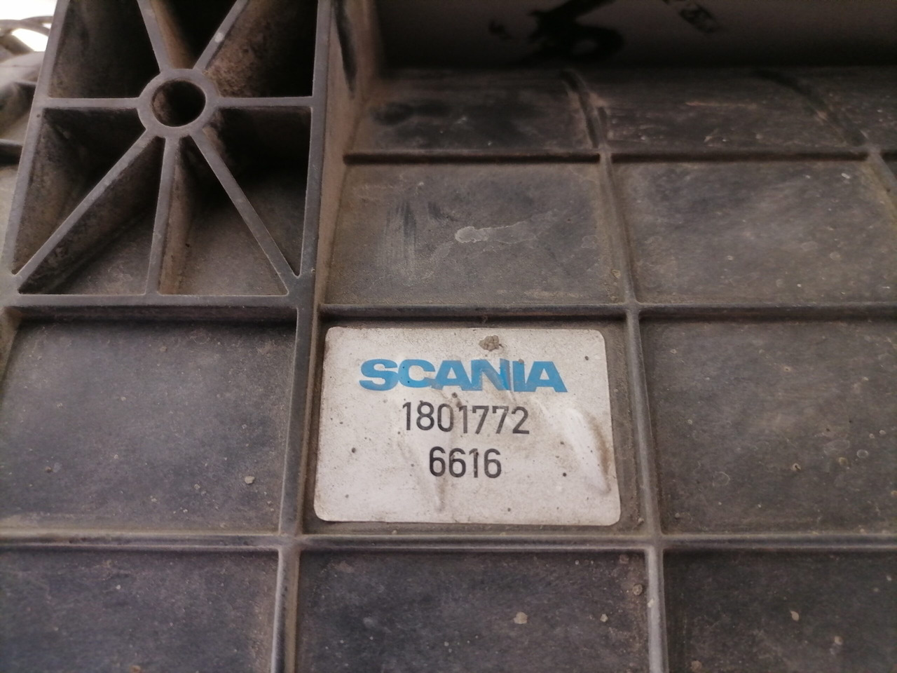 Système d'admission d'air pour Camion Scania Air filter housing 1801772: photos 4