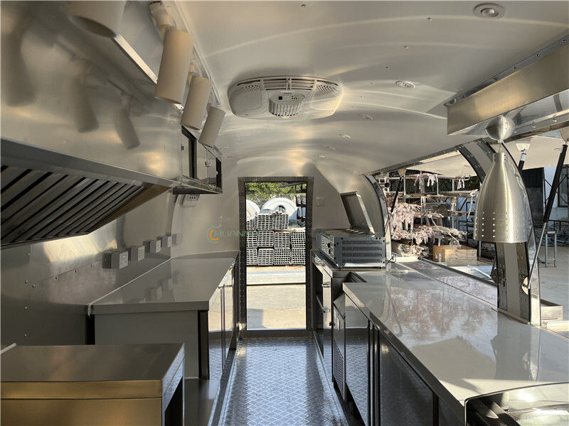 Remorque magasin neuf COC Airstream Fast Food Truck,Coffee Food Trailers: photos 14