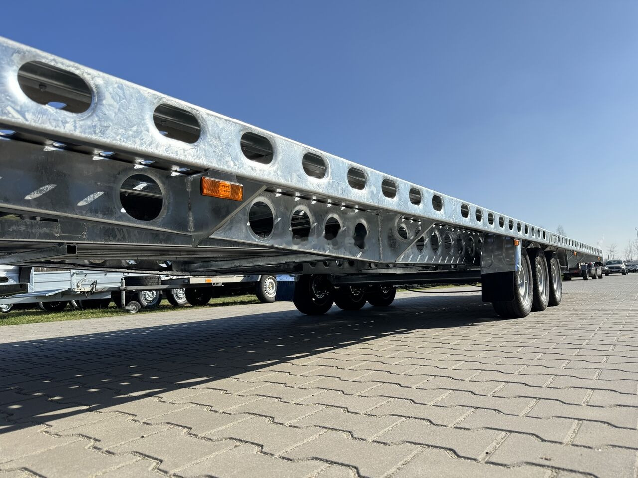 Remorque porte-voitures neuf Wiola L35G85 8.5m long trailer with 3 axles for transport of 2 cars: photos 16