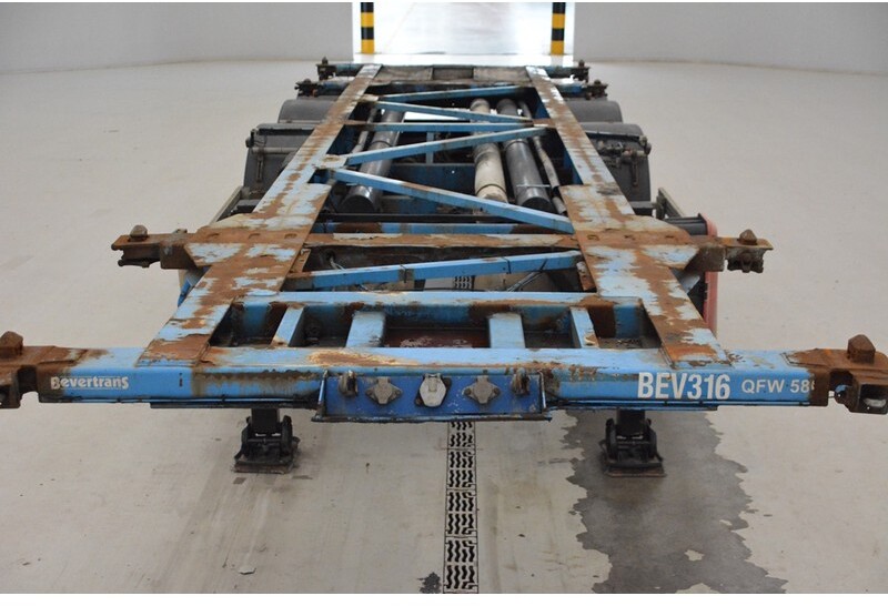 Semi-remorque porte-conteneur/ Caisse mobile DESOT Skelet 20-30 ft: photos 2