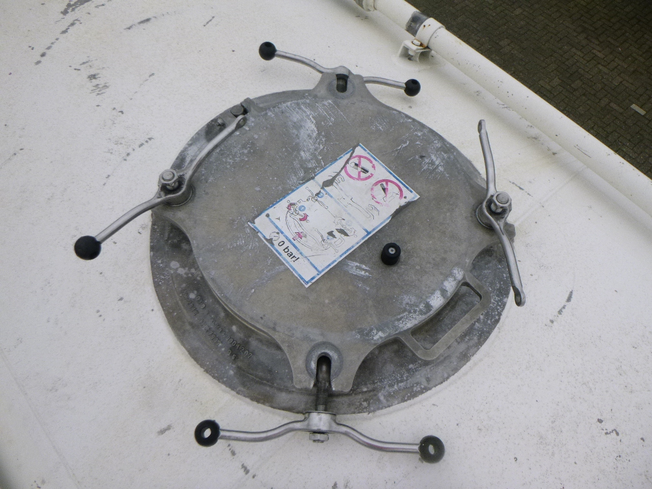 Semi-remorque citerne pour transport de farine Feldbinder Powder tank alu 63 m3 (tipping): photos 18