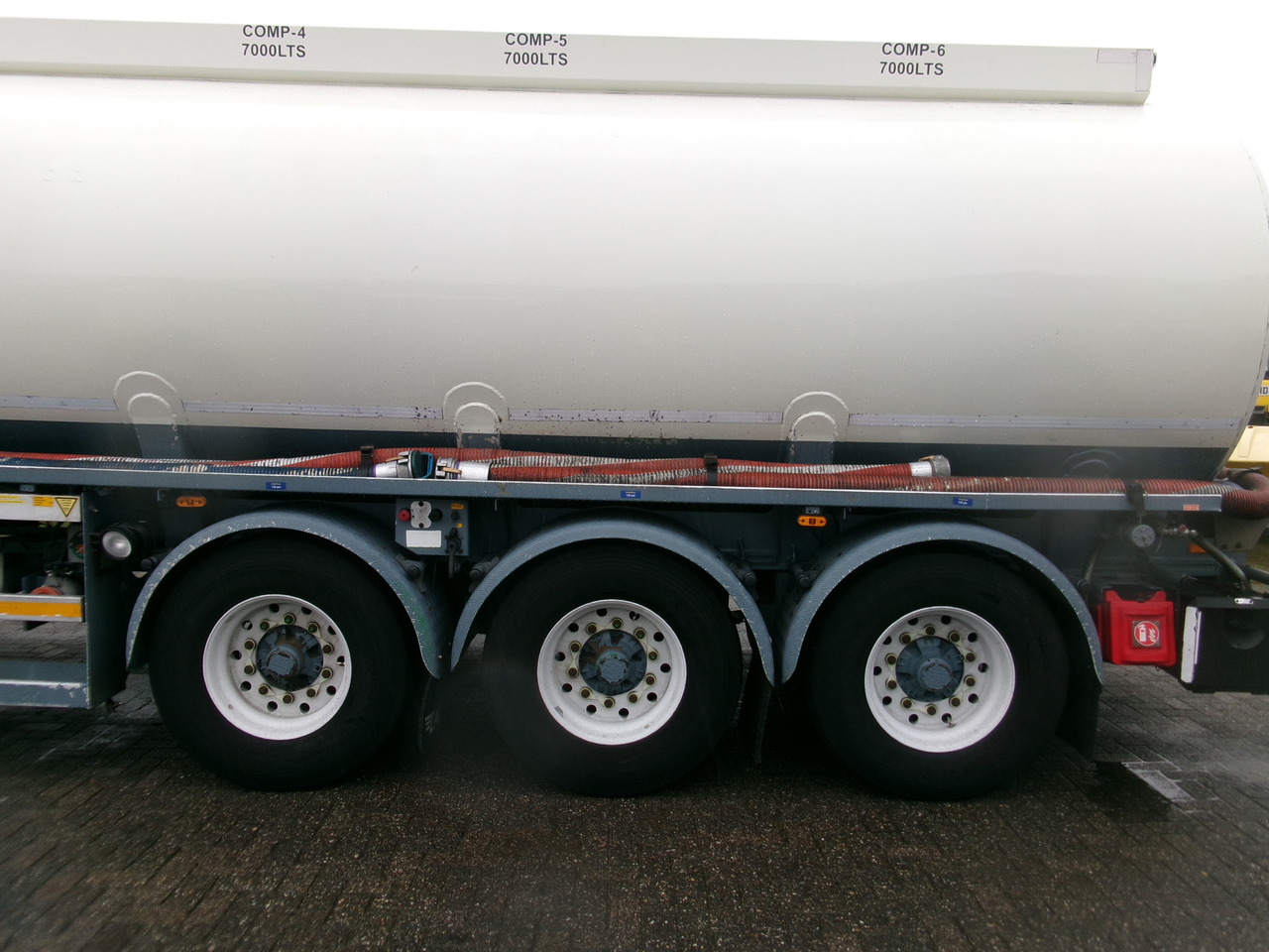 Semi-remorque citerne pour transport de carburant L.A.G. Fuel tank alu 44.5 m3 / 6 comp + pump: photos 5