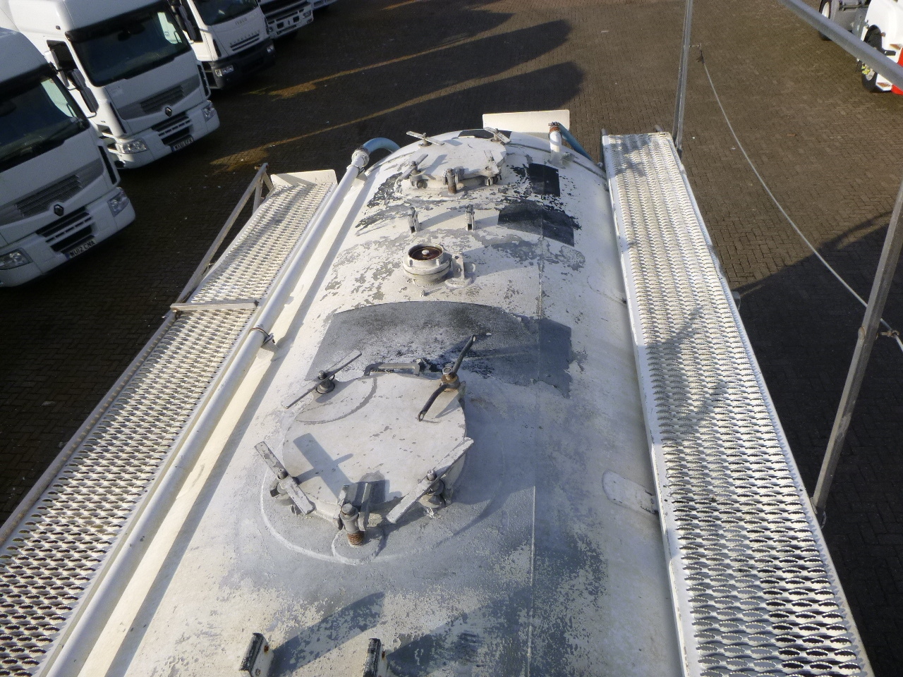 Semi-remorque citerne pour transport de farine L.A.G. Powder tank alu 58.5 m3 (tipping): photos 11
