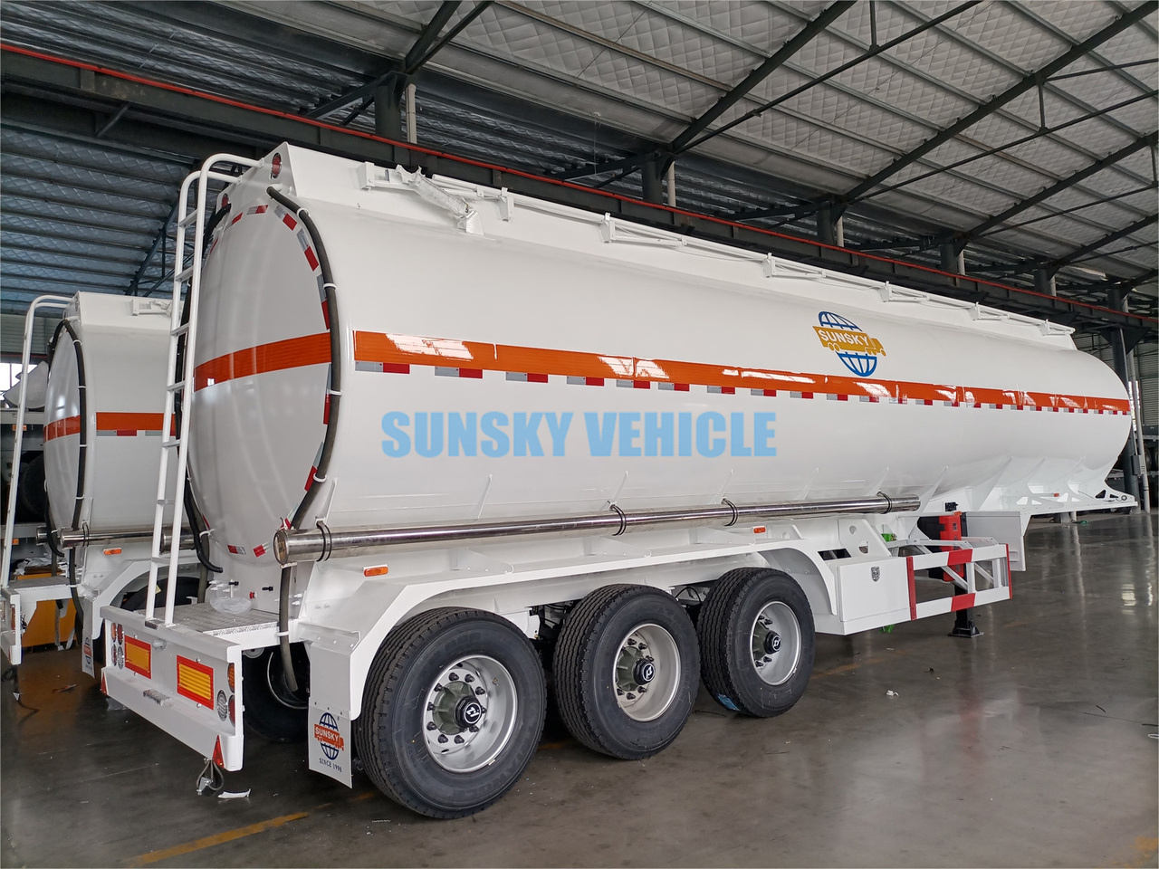 Semi-remorque citerne pour transport de carburant neuf SUNSKY Fuel Tank Trailer: photos 6