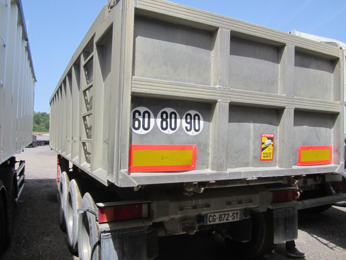 Semi-remorque benne Benalu