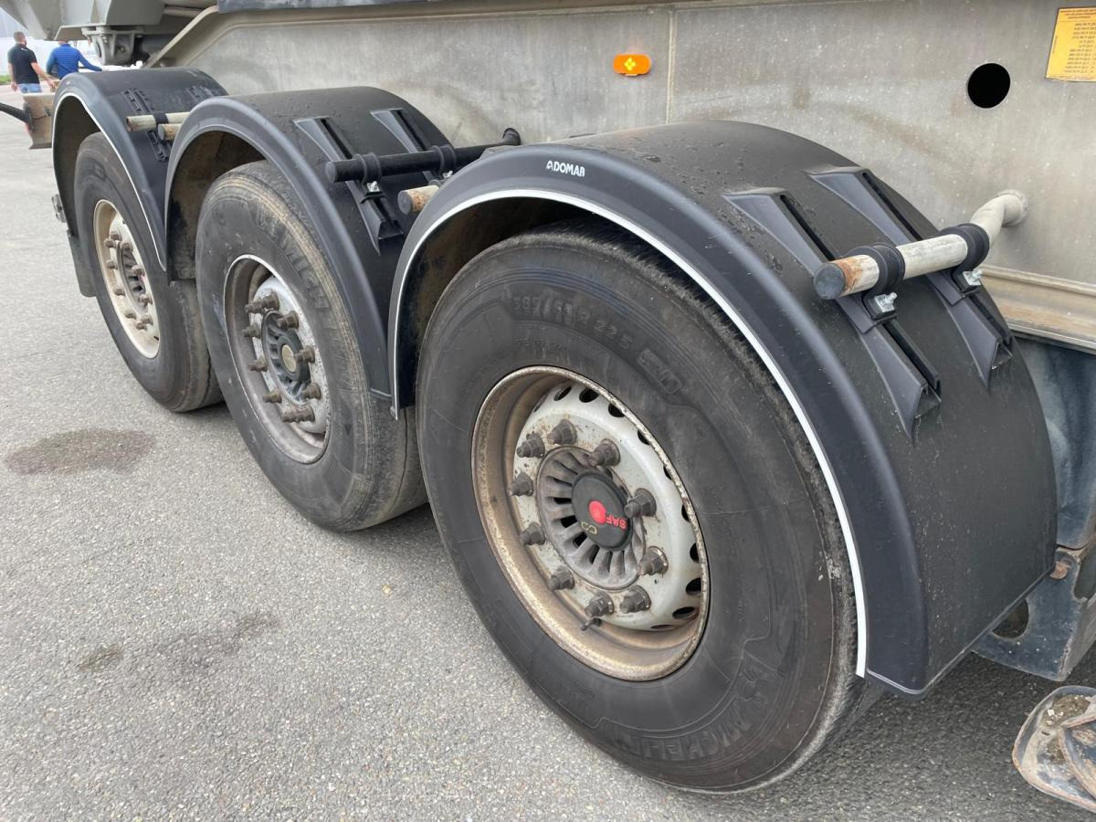 Semi-remorque benne Benalu