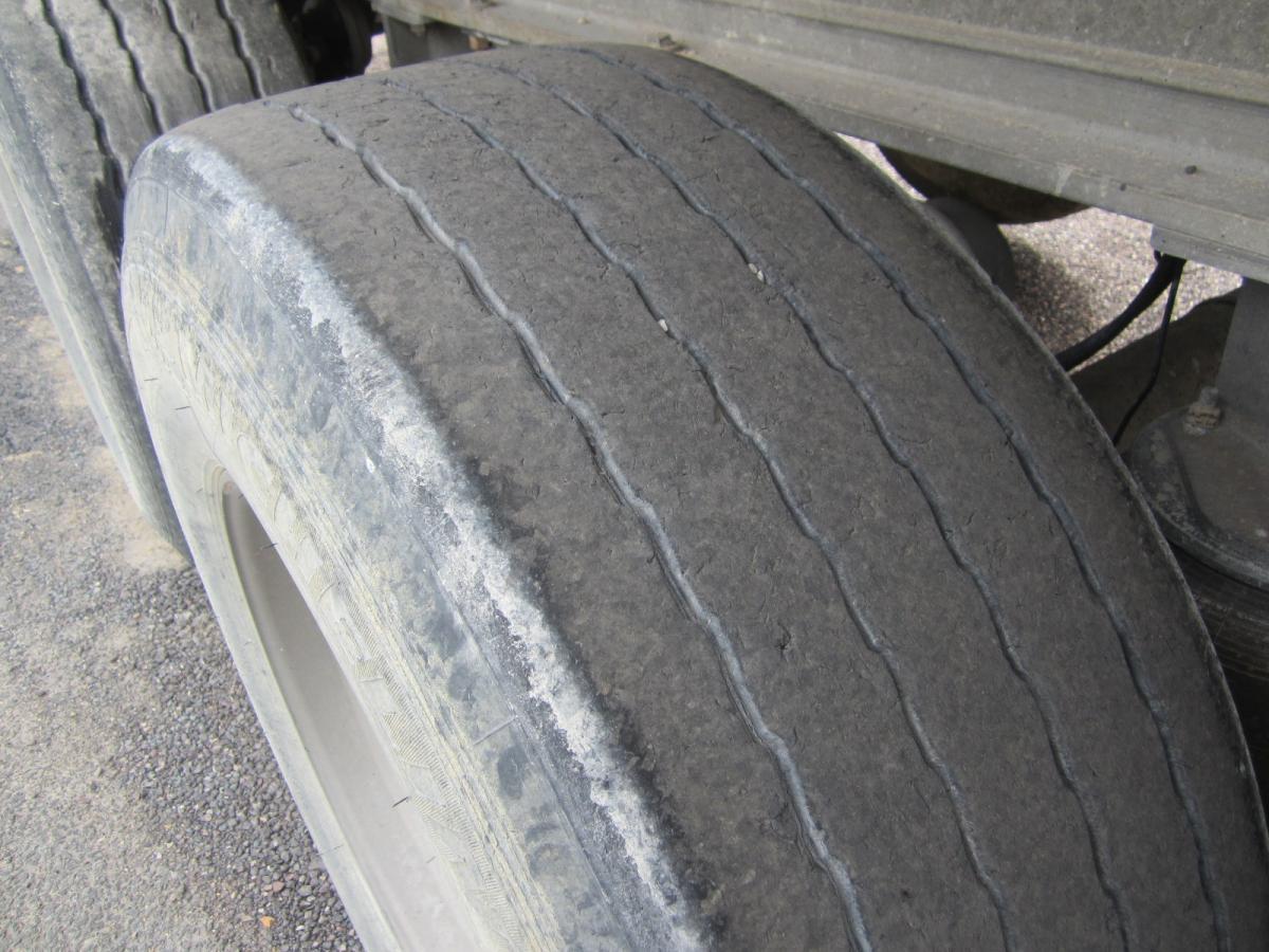 Semi-remorque benne Benalu