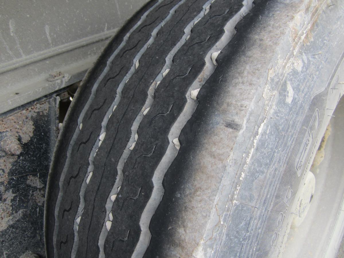 Semi-remorque benne Benalu