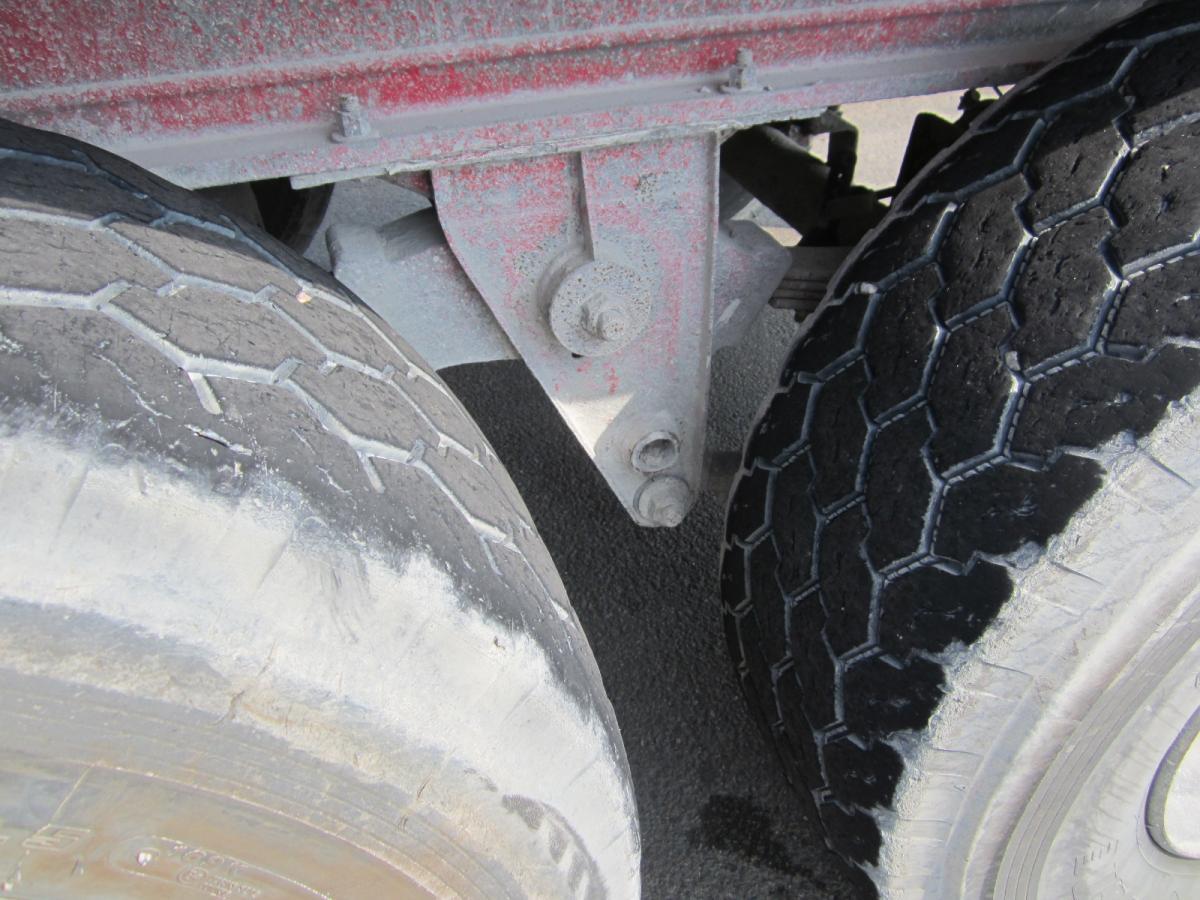 Semi-remorque benne Benalu