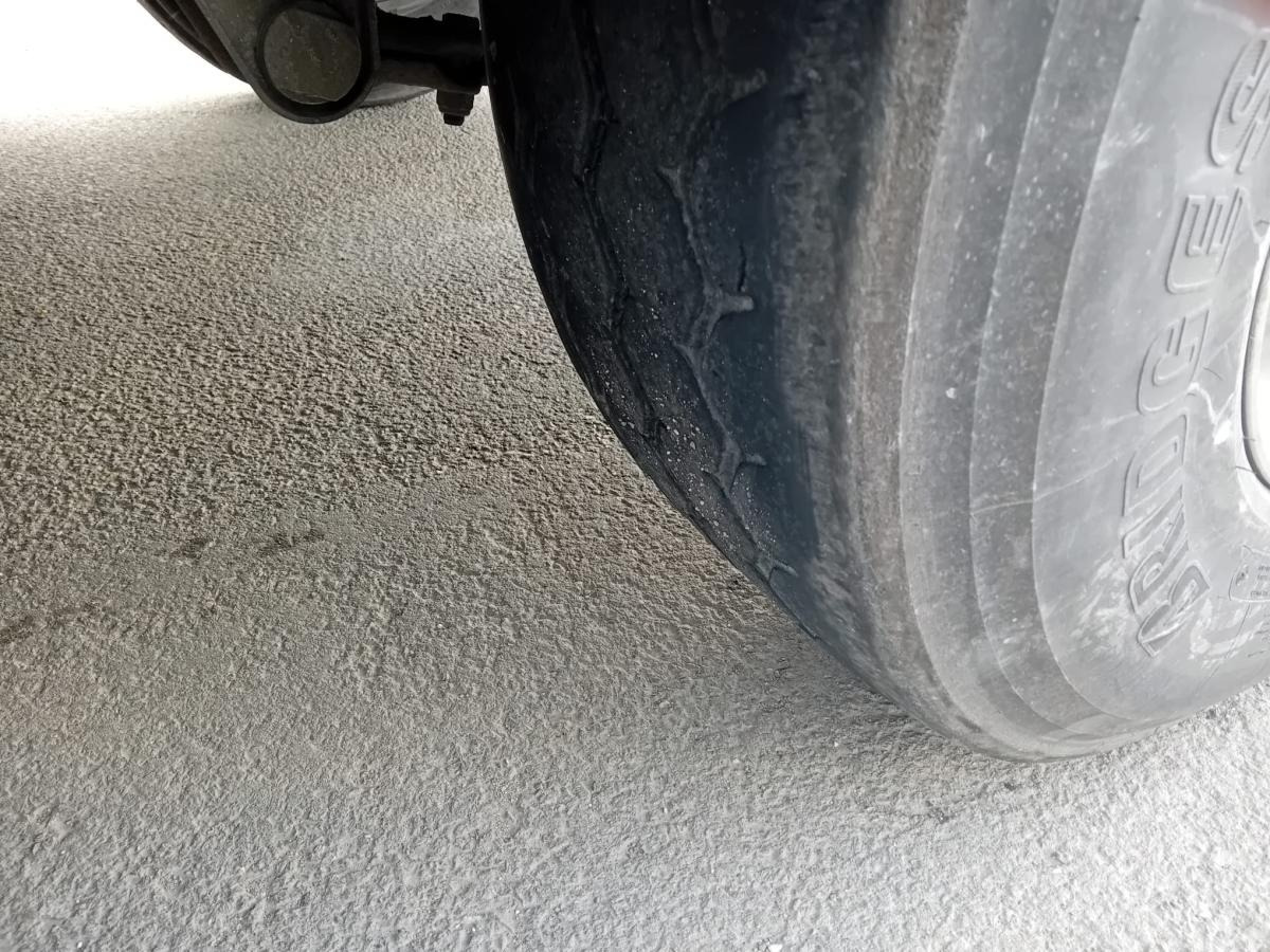 Semi-remorque benne Benalu