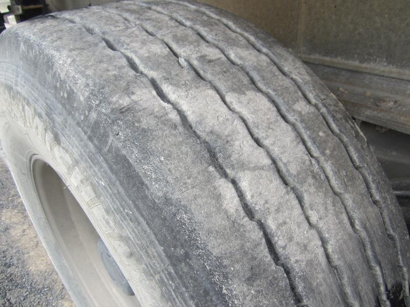 Semi-remorque benne Benalu