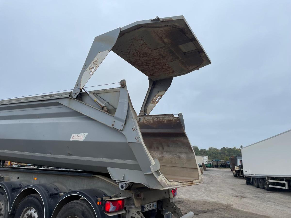 Semi-remorque benne Benalu