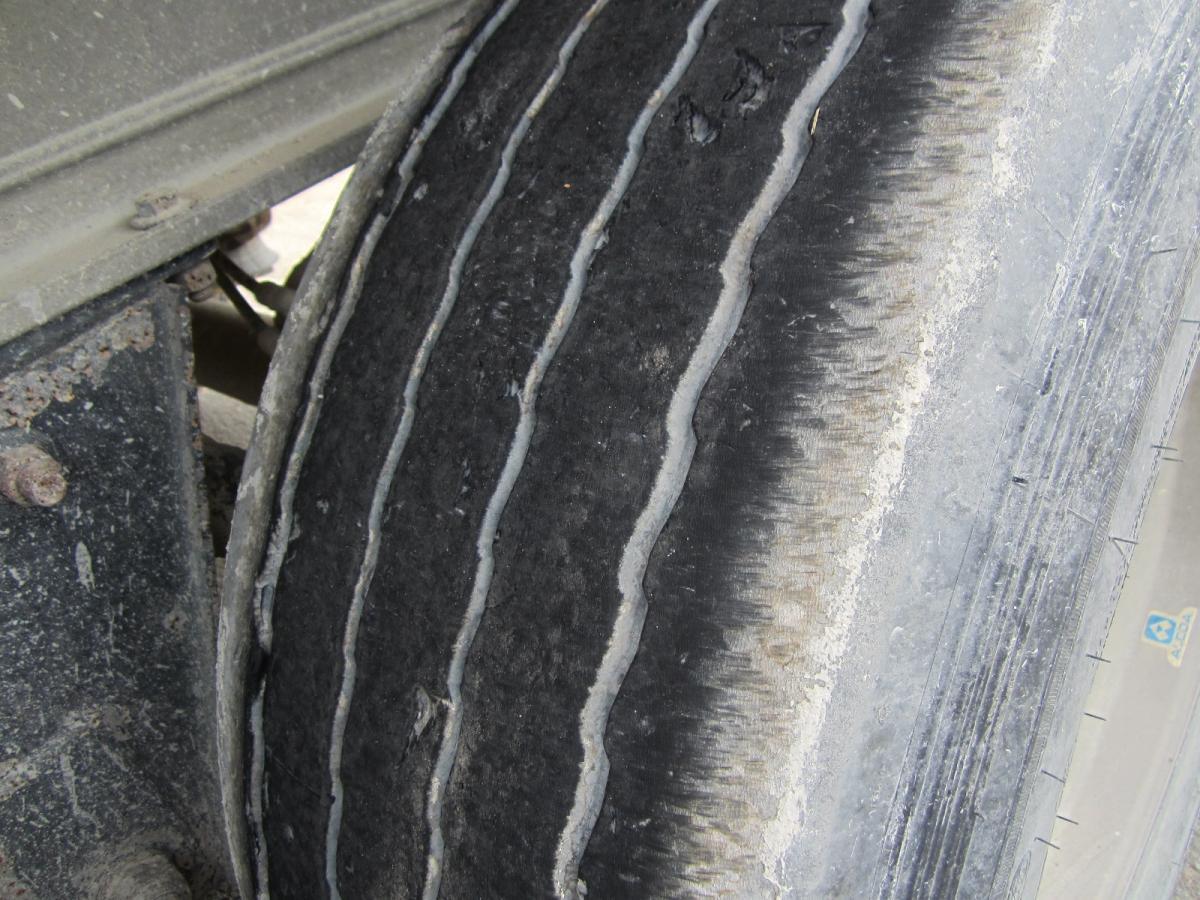 Semi-remorque benne Benalu