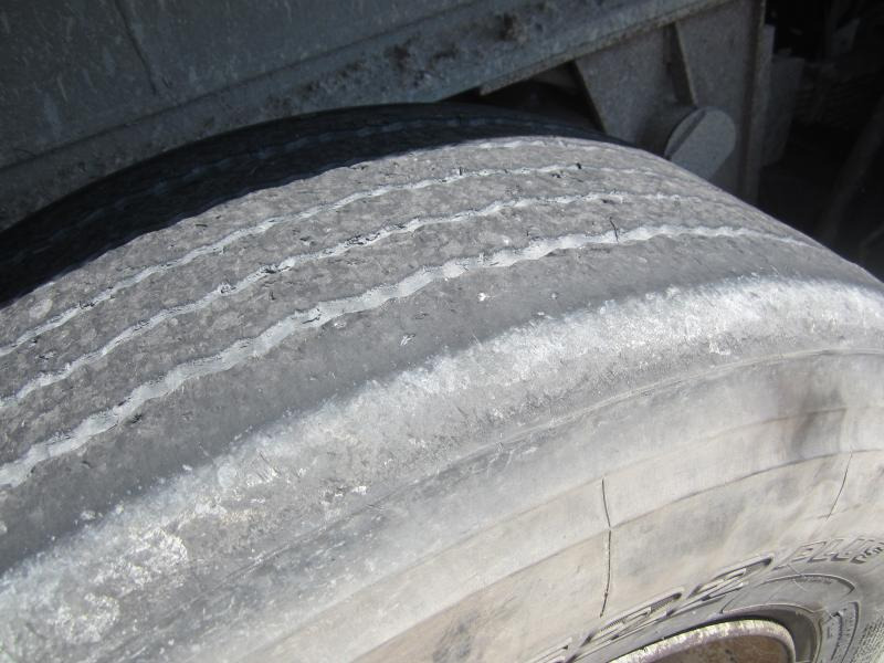 Semi-remorque benne Benalu