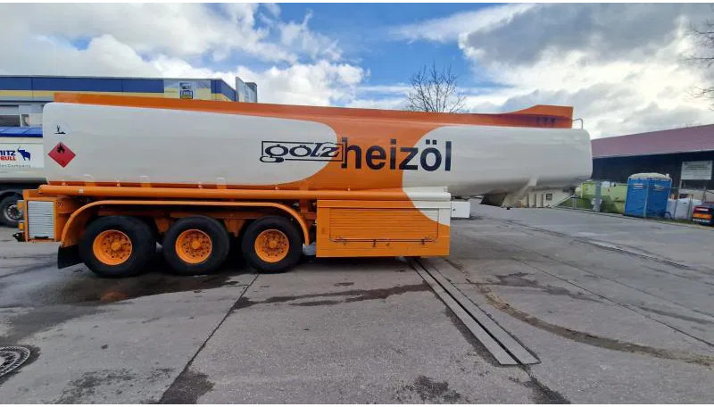 Semi-remorque citerne Schwelmer Eisenwerk TSA Diesel Heizöl 6 Kammern 35.5 m³ Zählwerk TKZ A TSA Diesel Heizöl 6 Kammern 35.5 m³ Zählwerk TKZ ABS