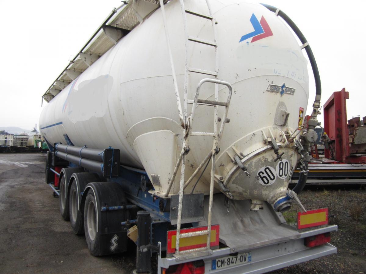 Semi-remorque citerne Spitzer