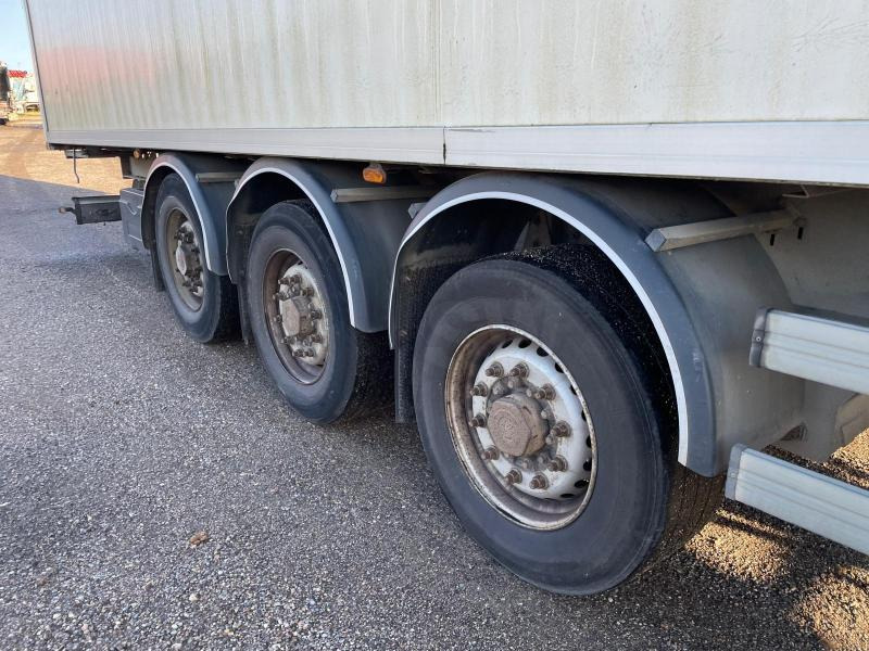 Semi-remorque fourgon Samro