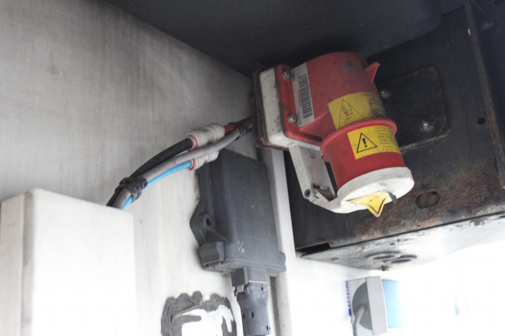 Semi-remorque frigorifique SCHMITZ Carrier Maxima 1300 Rolltor Strom Aluboden