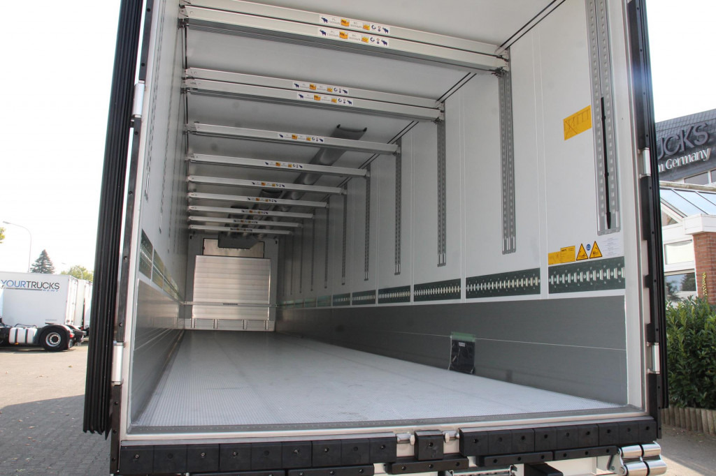 Semi-remorque frigorifique SCHMITZ Thermo King Advancer A400 DS Strom Blumen