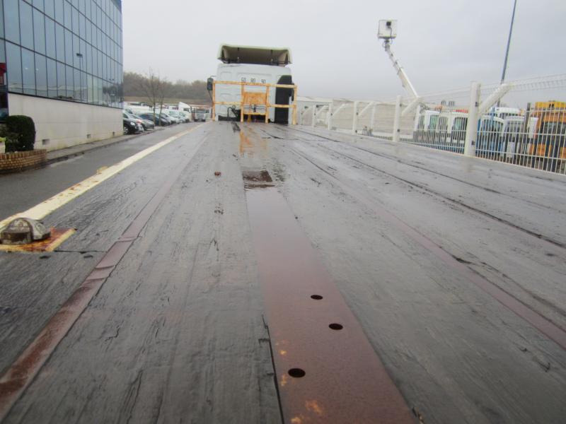 Semi-remorque plateau Fruehauf