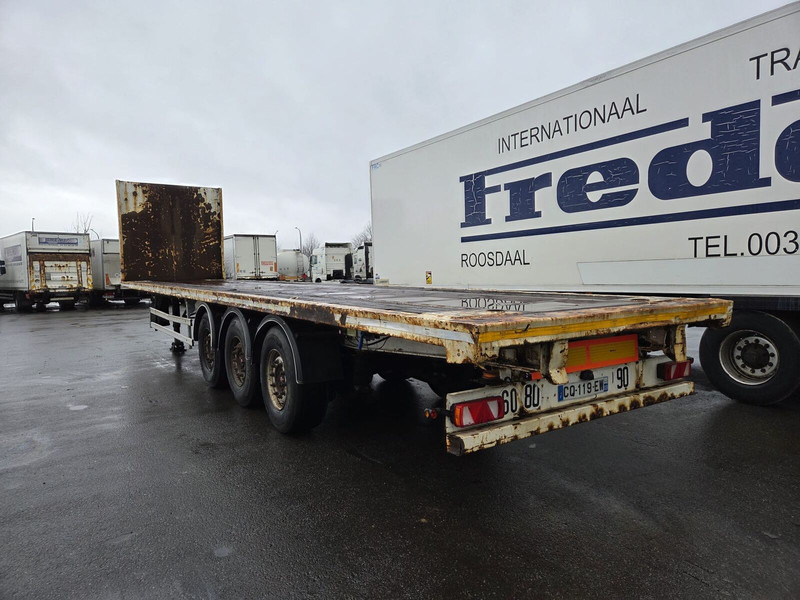 Semi-remorque plateau Fruehauf