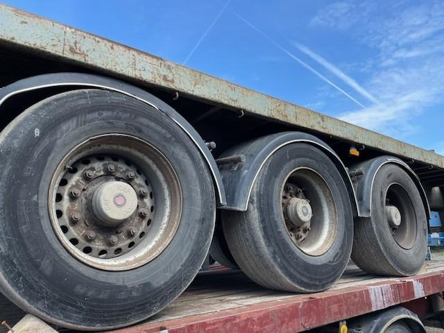 Semi-remorque plateau Kaiser