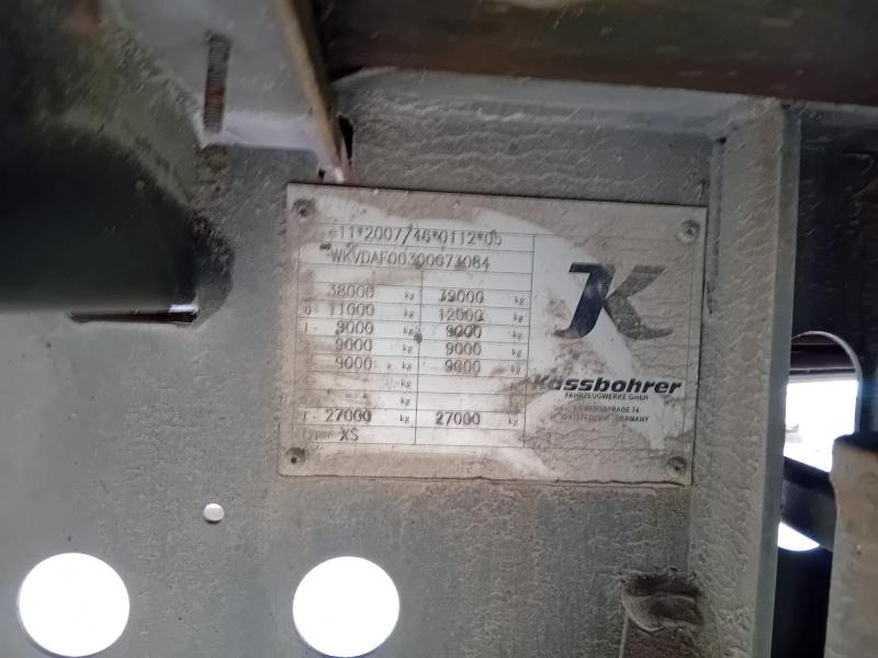 Semi-remorque plateau Kässbohrer