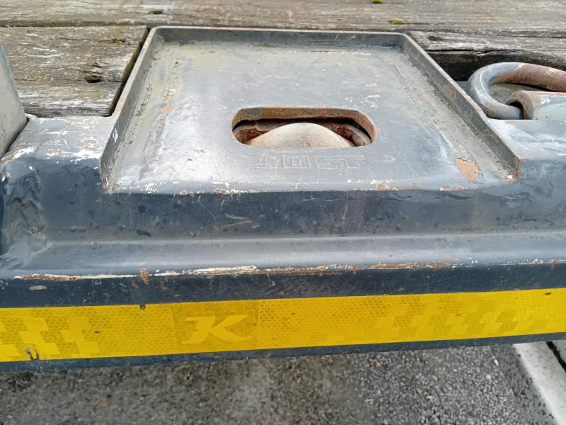 Semi-remorque plateau Kässbohrer