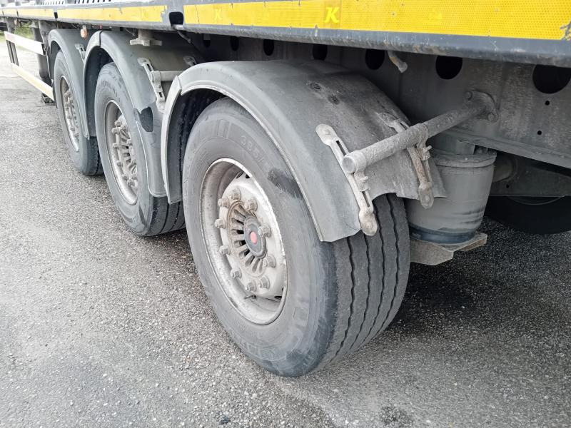 Semi-remorque plateau Kässbohrer