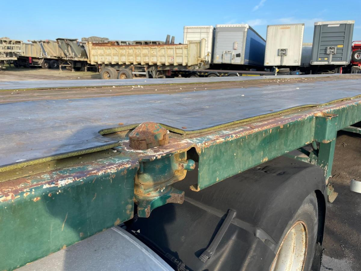 Semi-remorque plateau Trailor