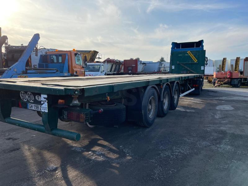 Semi-remorque plateau Trailor