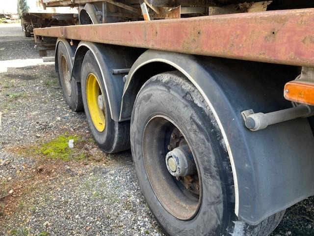 Semi-remorque plateau Trailor