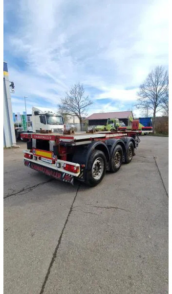 Semi-remorque porte-conteneur/ Caisse mobile Schwarzmüller kurzes 3- Achs Chassis ADR für Chemie Spezialbehäl kurzes 3- Achs Chassis ADR für Chemie Spezialbehälter
