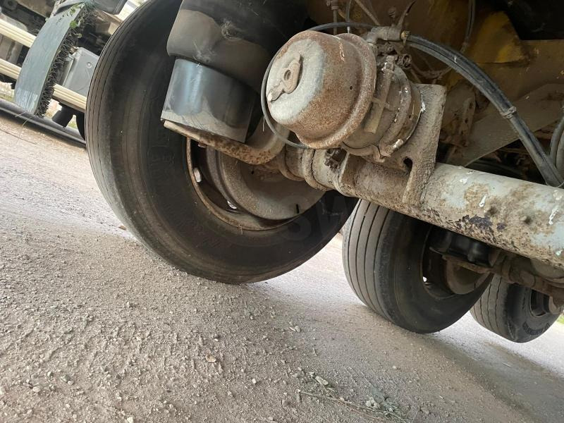 Semi-remorque rideaux coulissants Fruehauf