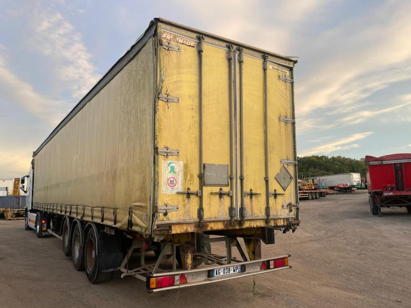 Semi-remorque rideaux coulissants Fruehauf