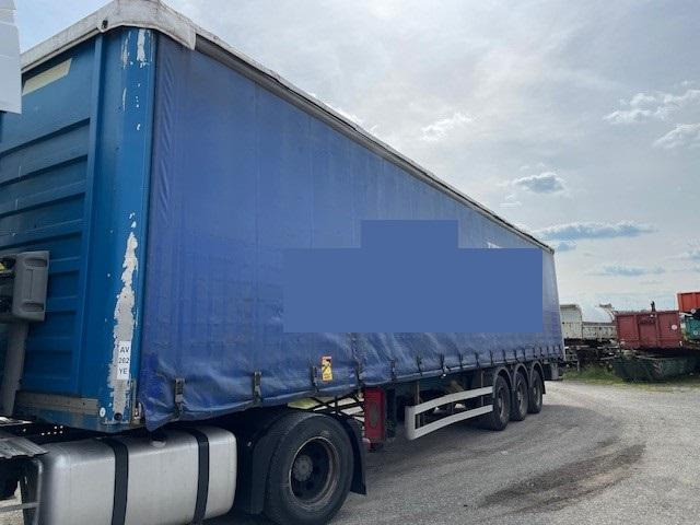 Semi-remorque rideaux coulissants Fruehauf