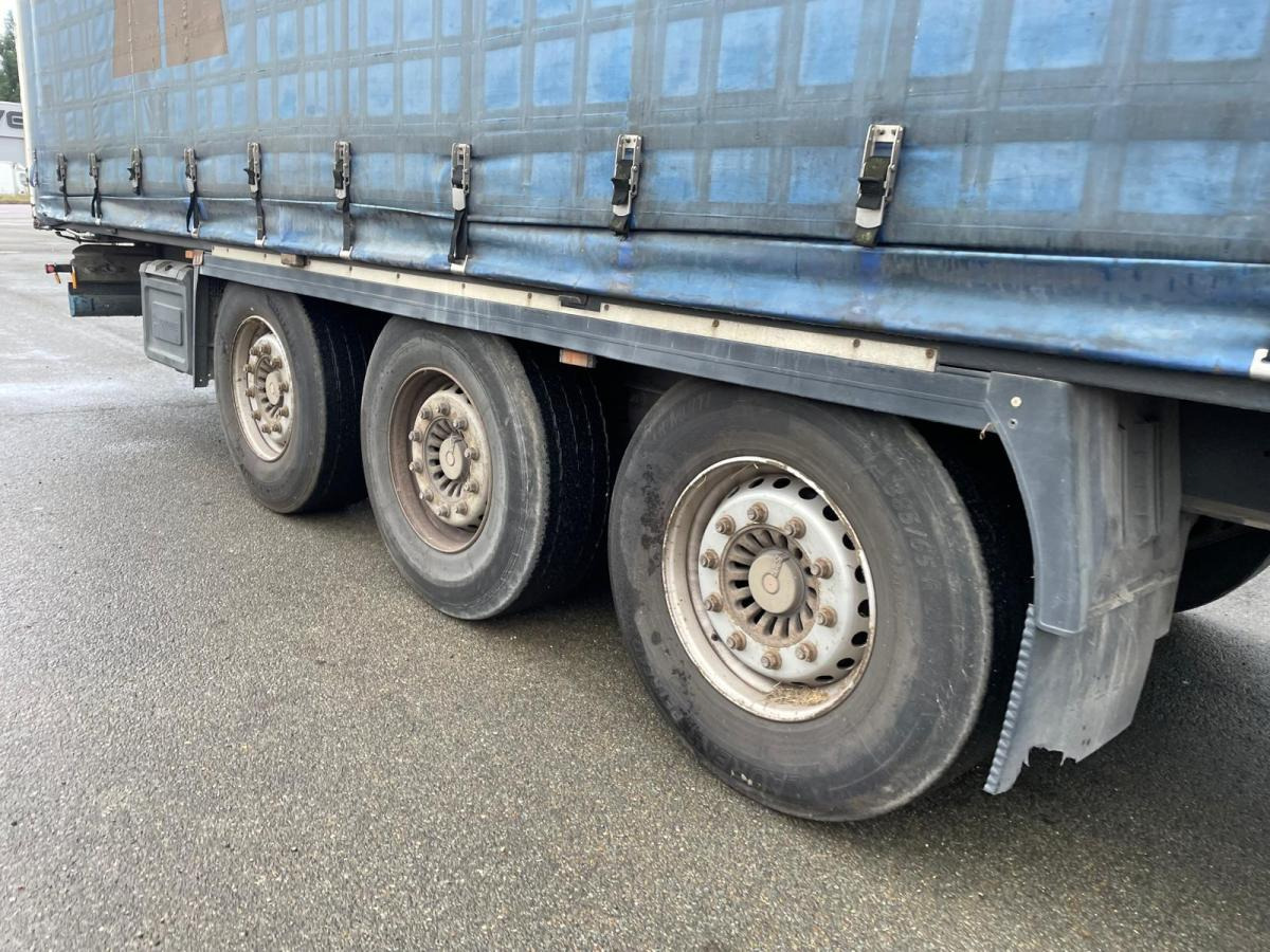 Semi-remorque rideaux coulissants Krone