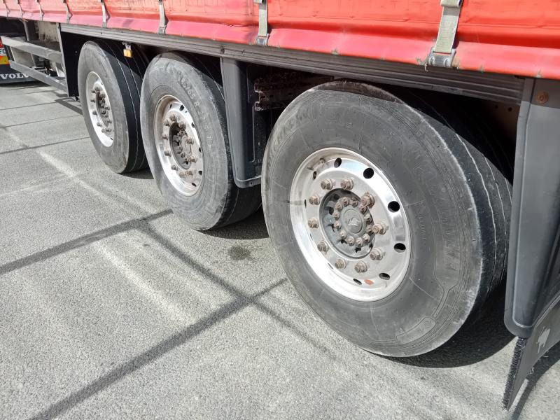 Semi-remorque rideaux coulissants Schmitz Cargobull