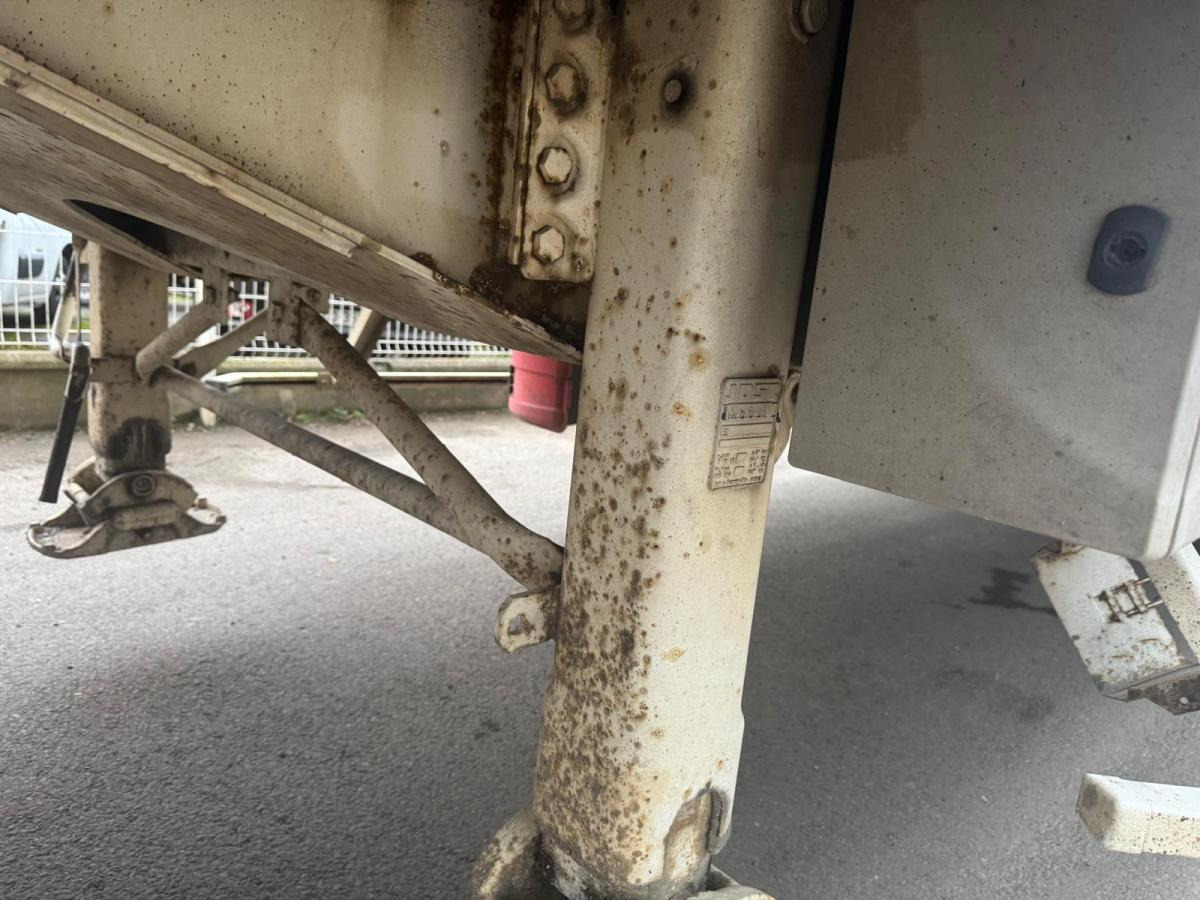 Semi-remorque rideaux coulissants Trailor