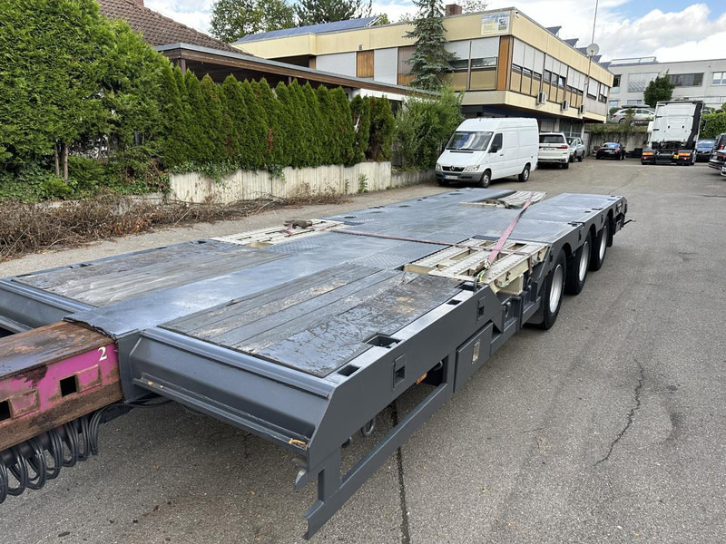 Semi-remorque surbaissé Broshuis Tele Semi Tieflader Luft 4.5 m auszieh u. 3 m verb Tele Semi Tieflader Luft 4.5 m auszieh u. 3 m verbreiterb.