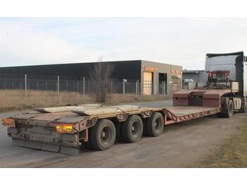 Semi-remorque surbaissé Goldhofer Maskintransport