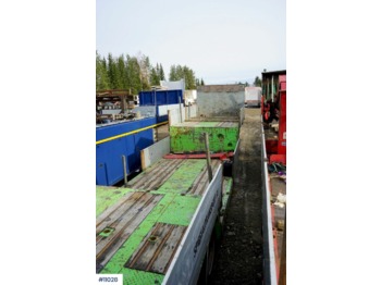 Semi-remorque surbaissé HRD trailer with extraction