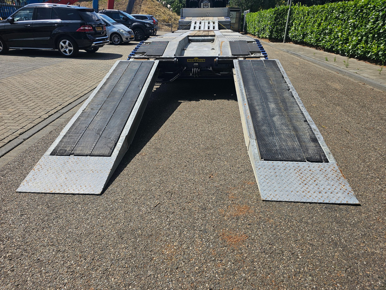 Semi-remorque surbaissé Humbauer HTS 30